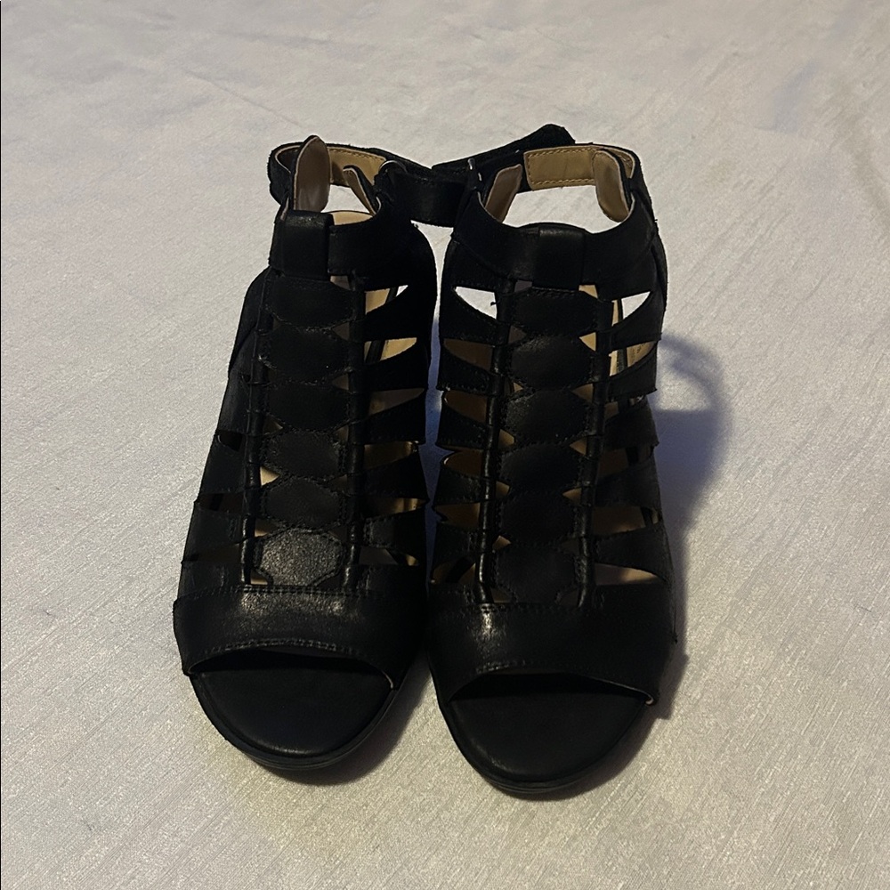 Naturalizer Black Strappy Sandal Heels